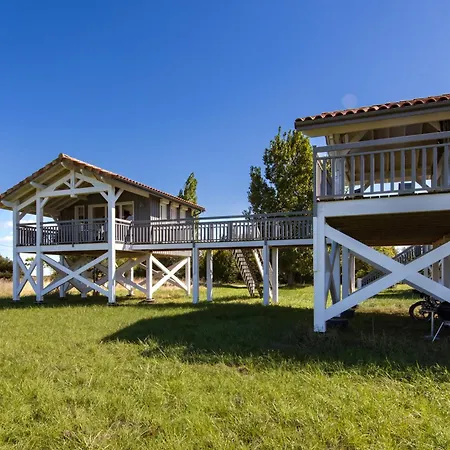 Holiday home 1 Maison Et Son Sur Pilotis Talais