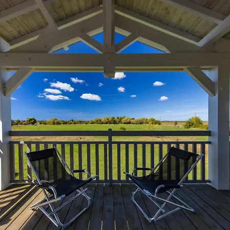 1 Maison Et Son Sur Pilotis