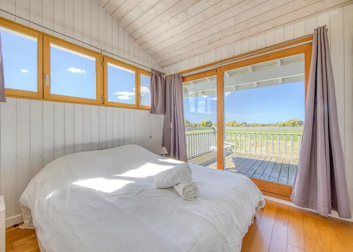 1 Maison Et Son Sur Pilotis * Talais