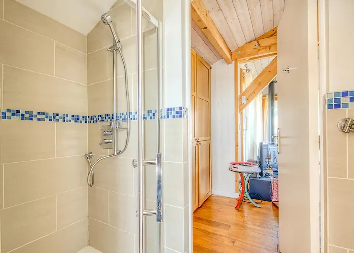 1 Maison Et Son Sur Pilotis Feriehus